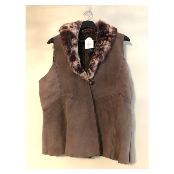 Chas Mackenzie Genuine Shearling Fur Vest - Made in England - NWT - Size L - - Picture 1 of 8